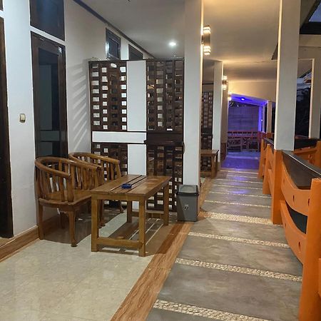 Putra Boyan Cottages Gili Trawangan Exteriör bild