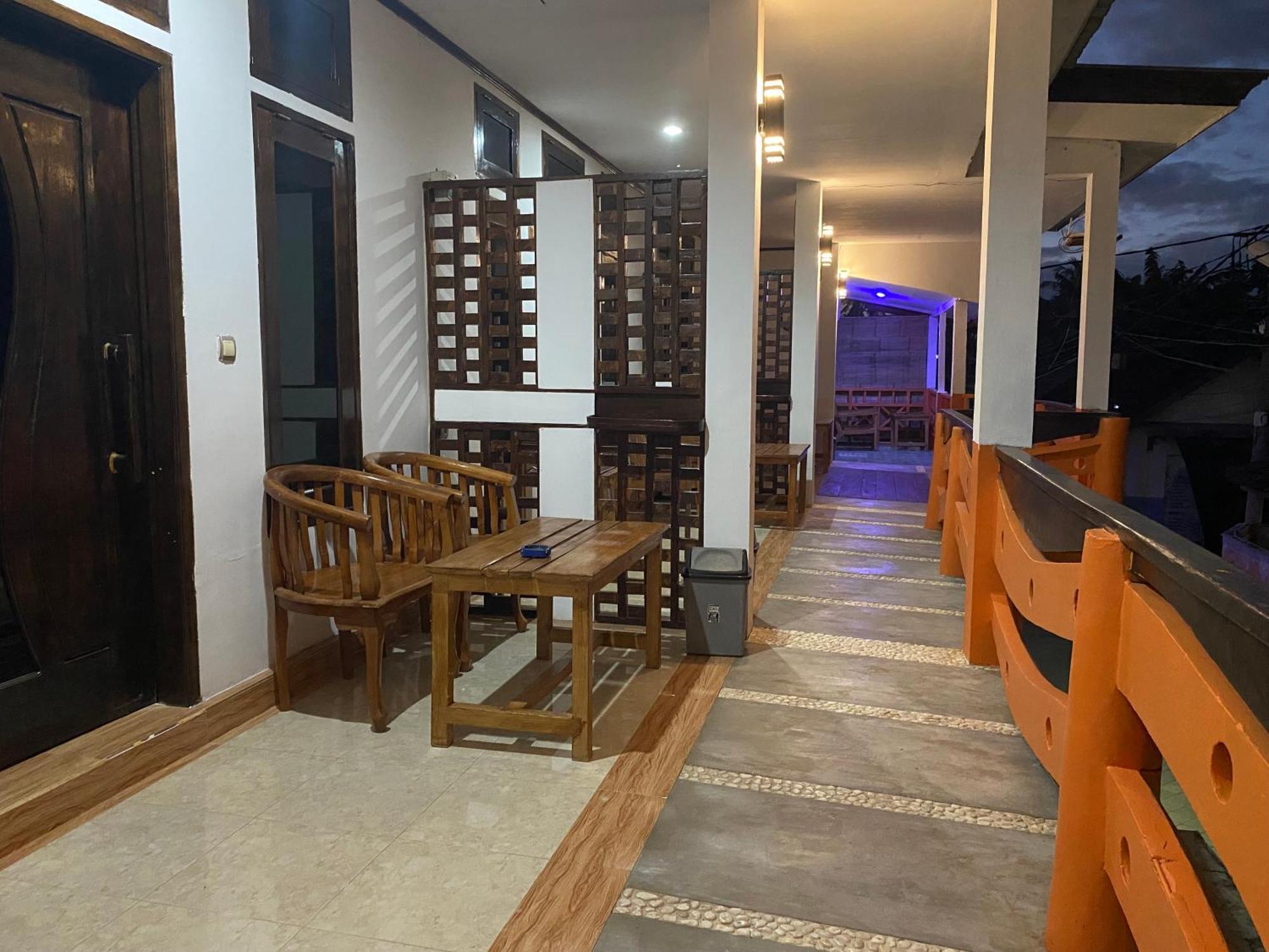 Putra Boyan Cottages Gili Trawangan Exteriör bild